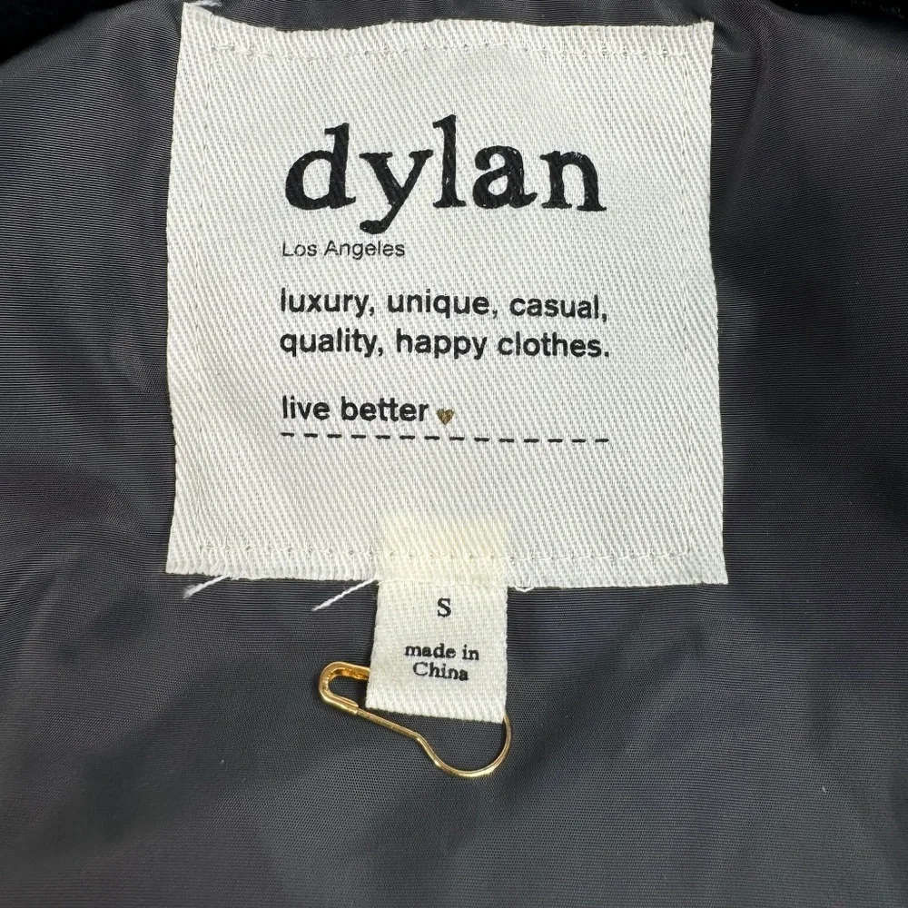 Dylan Faux Fur Puffer Vest Womens Size Small Grey Pocket Zip Up - Picture 3 of 12